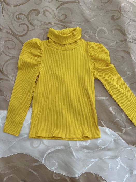 Гольф, кофта, світер на 6-7 років