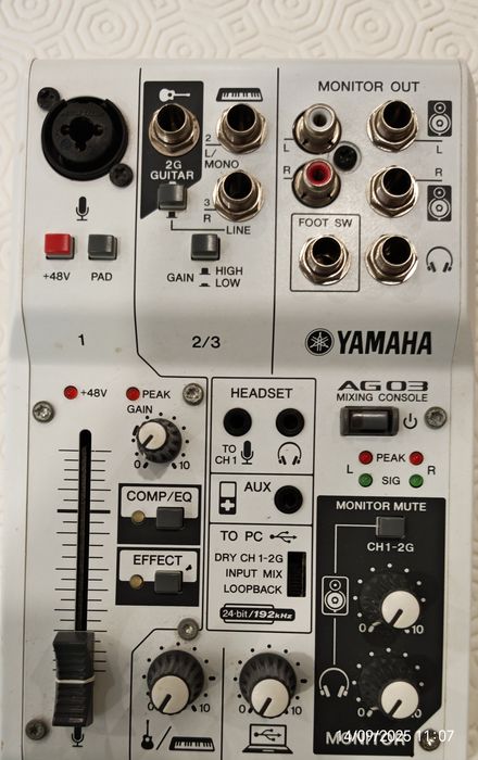 Mesa Mistura Yamaha AG03