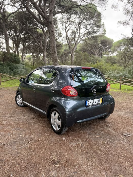Toyota Aygo 1.0 com AC