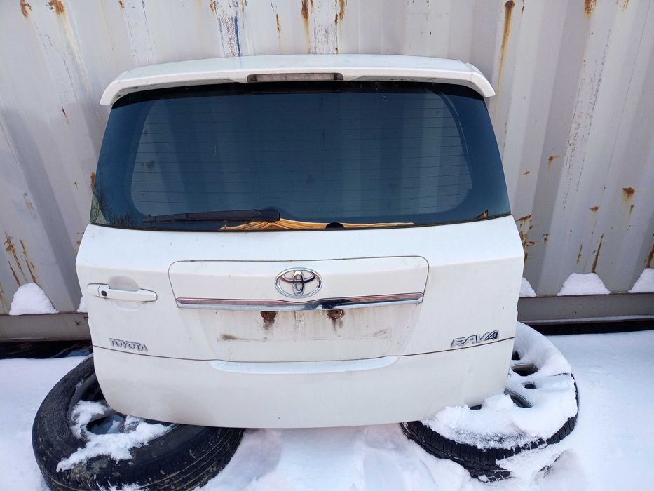TOYOTA RAV4 III 06-12 klapa tył kompletna kolor BIAŁA PERŁA 070