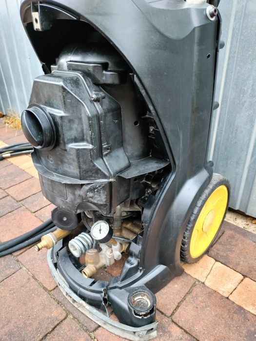 Sprzedam profesjonalną myjkę Karcher HD9/20-4M