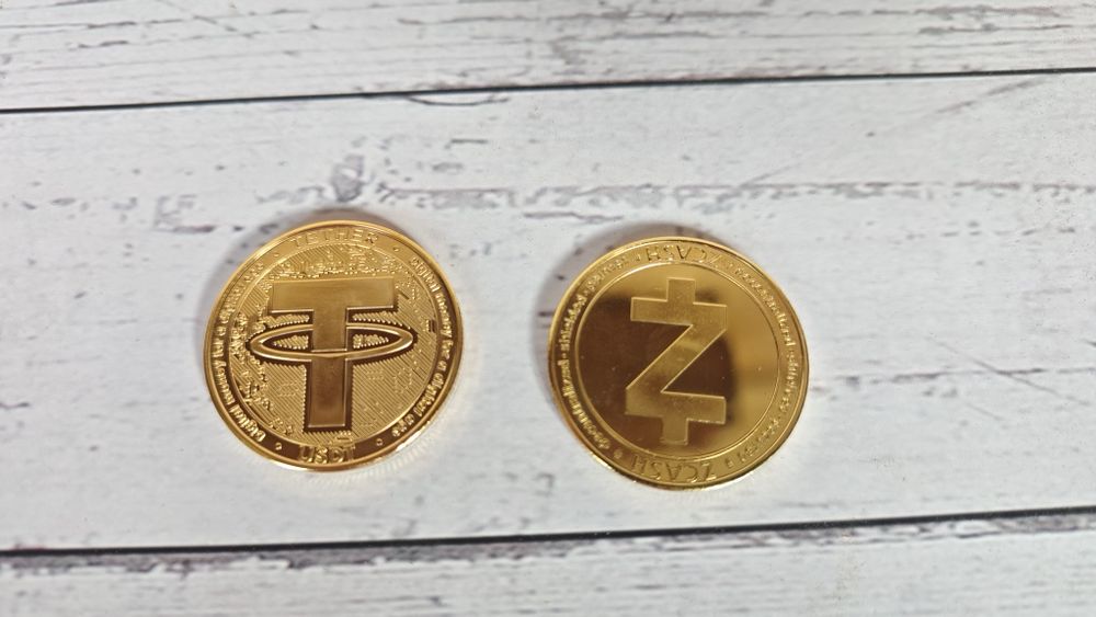 Сувенирная монета USDT Zcash крипта криптовалюта тезер зек gold золото