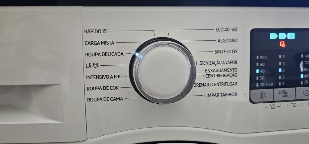 Máquina lavar roupa
