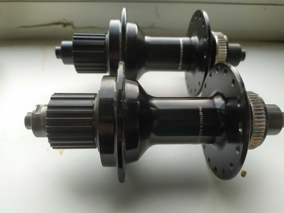 Втулки задние Boost Shimano FH-MT500-B и  Shimano FH-MT401-B