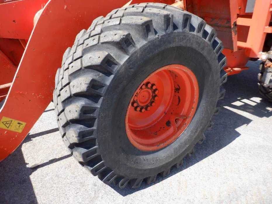 Навантажувач фронтальний Hitachi LX80-5.