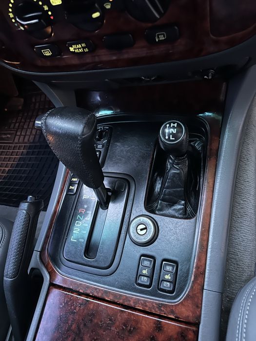 Toyota Land Cruiser 100 4.7 V8