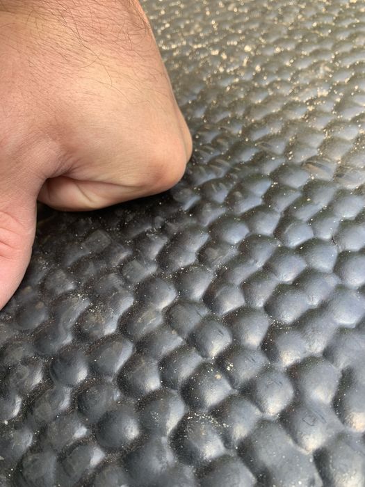 Maty legowiskowe dla bydła koni materace rolka wygrodzenia bramki guma