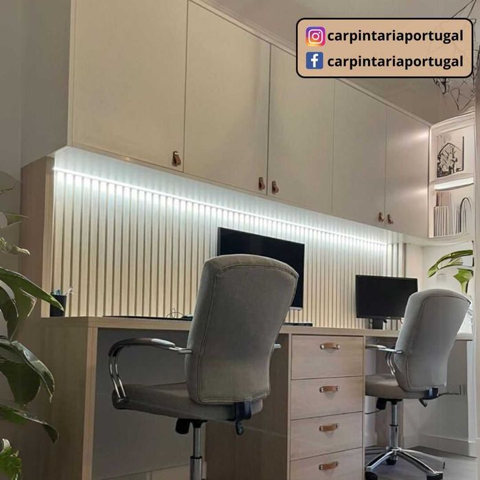 Roupeiros integrados com secretárias