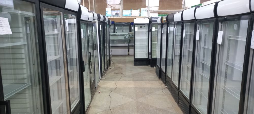 Холодильні шафи, вітрини .