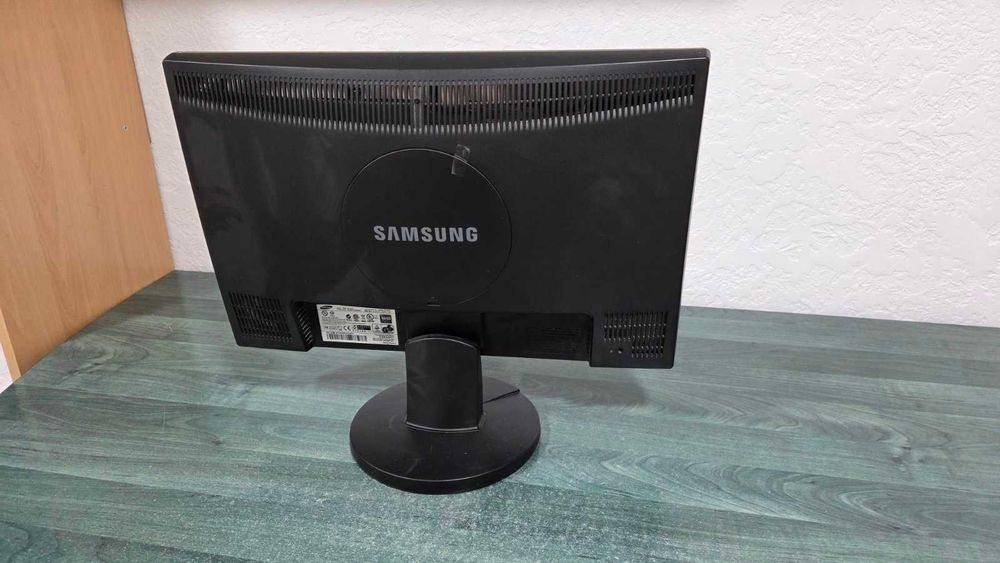 Монитор LED, "SAMSUNG 2243nw", 22 д,