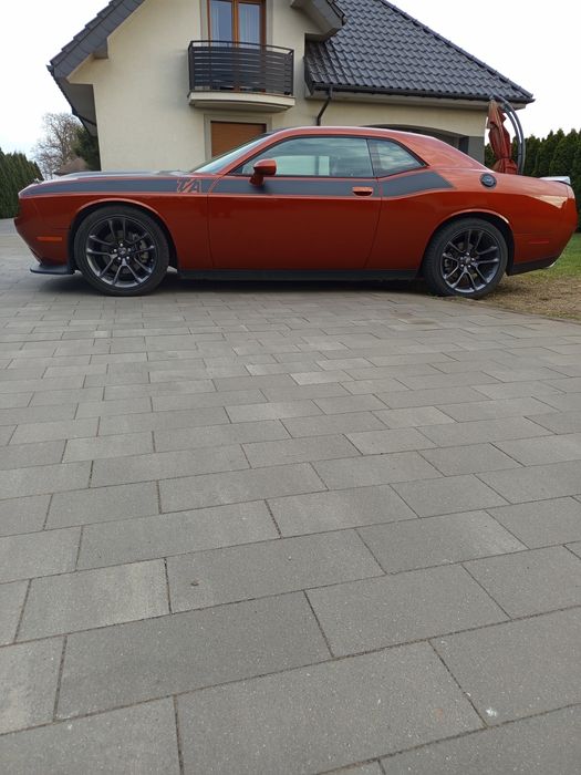 Dodge challenger