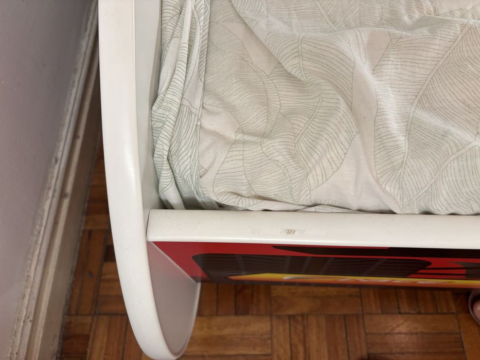 Cama infantil com somier