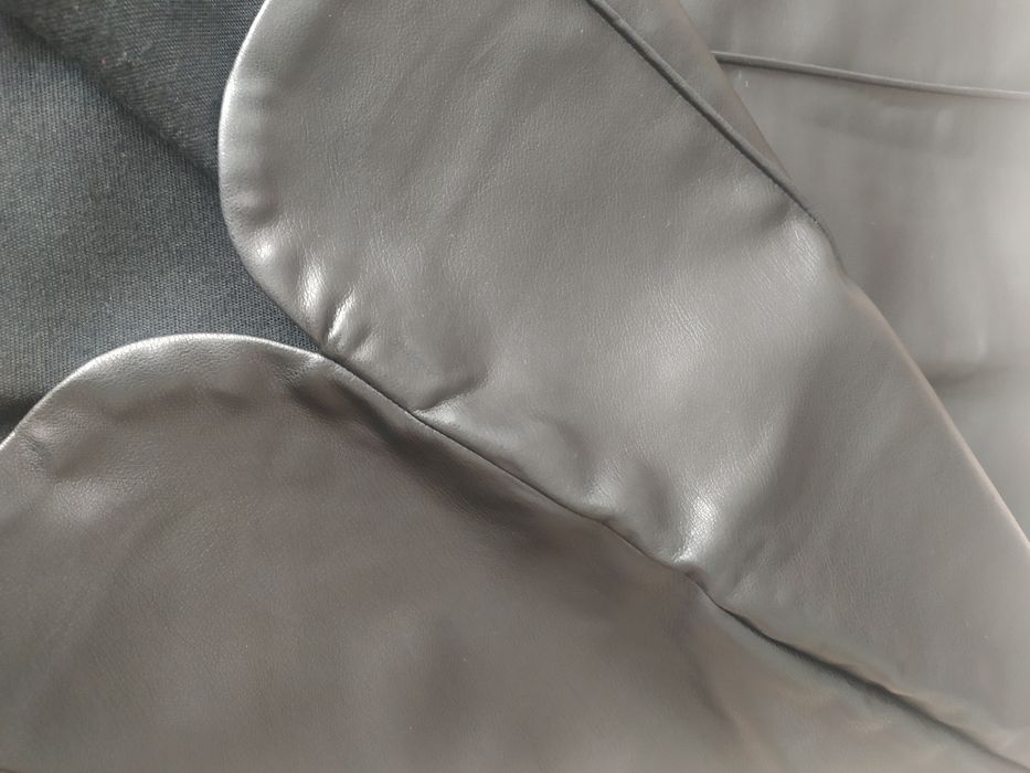 Шкіряна спідниця