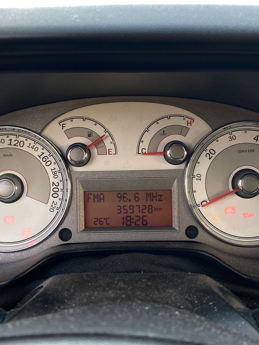 Fiat línea 2008 só pegar e rodar!