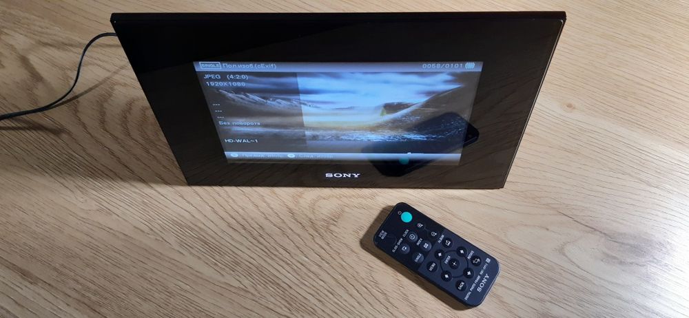 Цифрова фоторамка SONY DPF d82