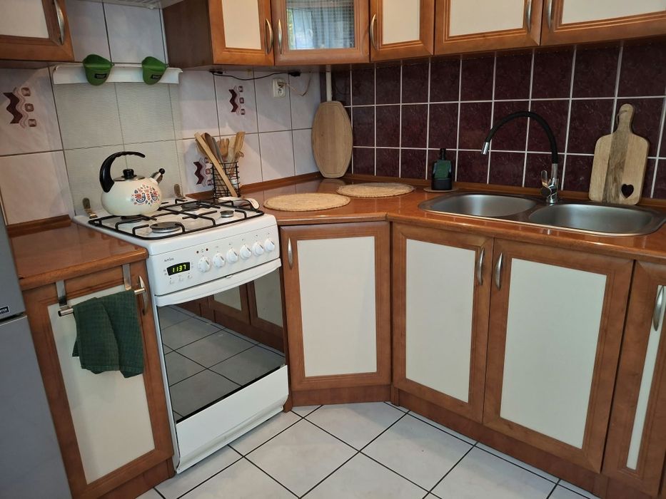 Sprzedam komplet mebli kuchennych L + piekarnik, okap,zlew