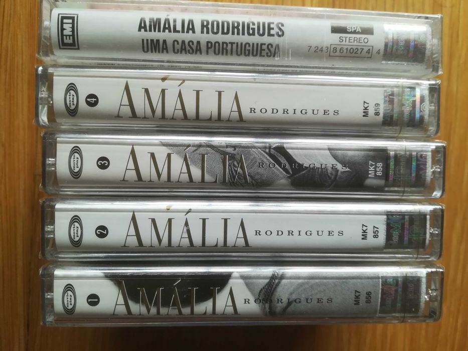 Cinco Cassetes novas por estrear de Amália Rodrigues.