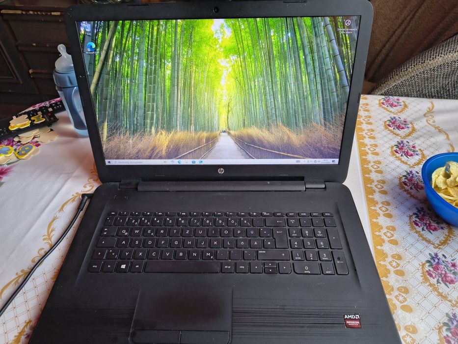 Laptop HP duży ekran 17'3 radeon