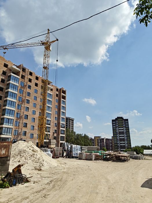 Без Комісії. Продаю 2 кімнатну квартиру