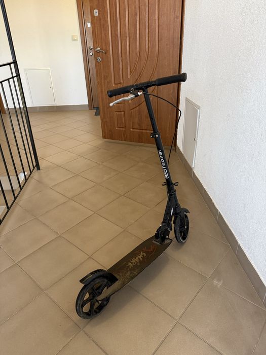 Продам самокат .