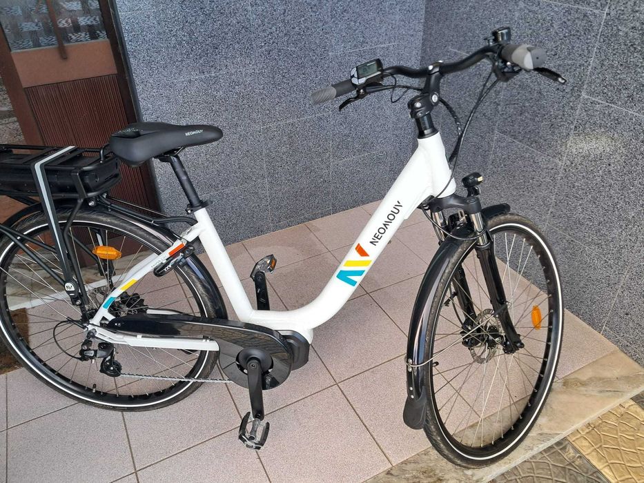 Bicicleta elétrica autonomia 70/80km NOVA Neomouv Kalyso h2 roda 28