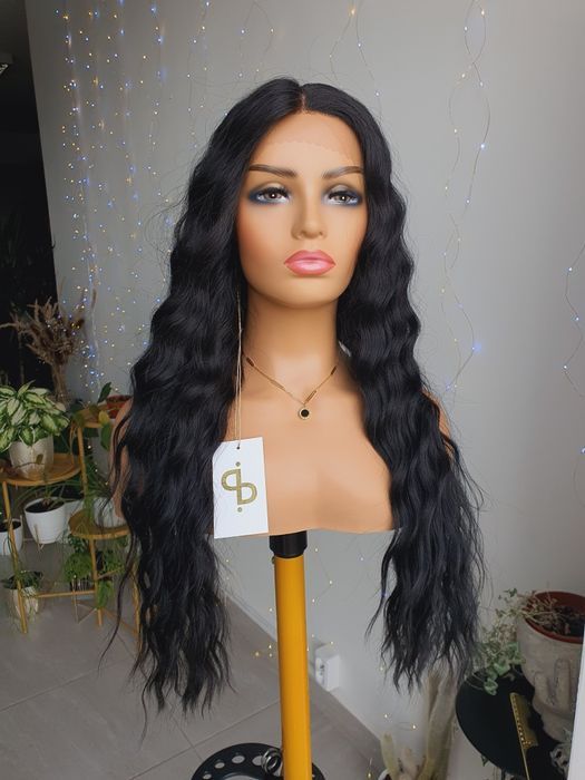 Czarna długa peruka fale loki 70 cm lace front Kaja naturlana fryzura