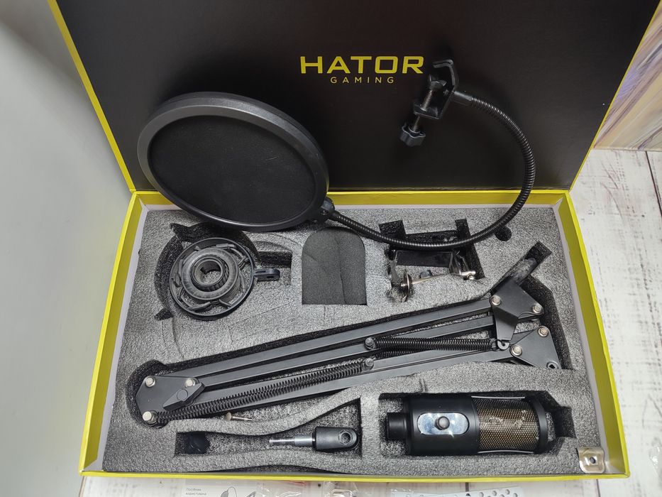 Мікрофон з пантографом  Hator Signify RGB Pro