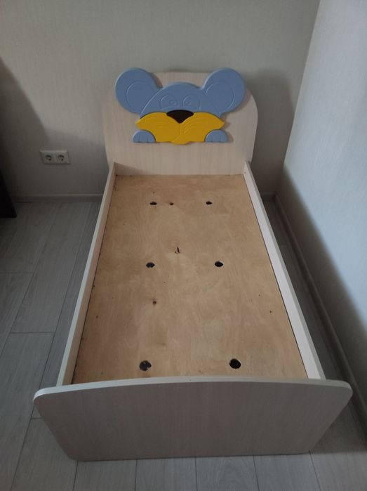 Ліжко дитяче 140х75