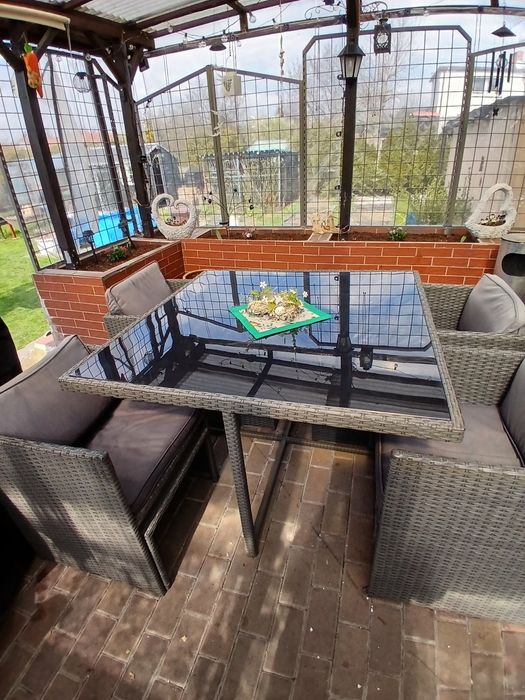 Meble ogrodowe ratanowe