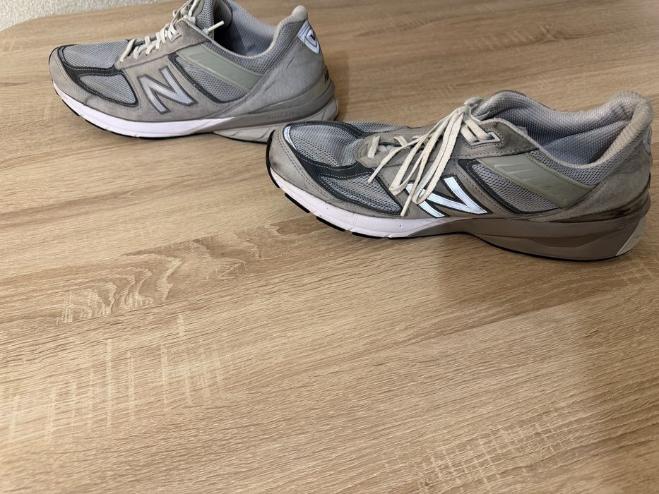 New Balance 990v5