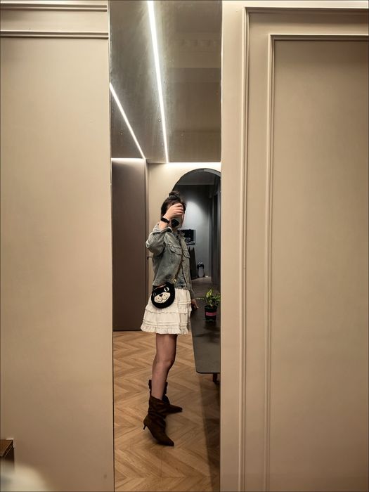 Ботильйони коричневого кольору