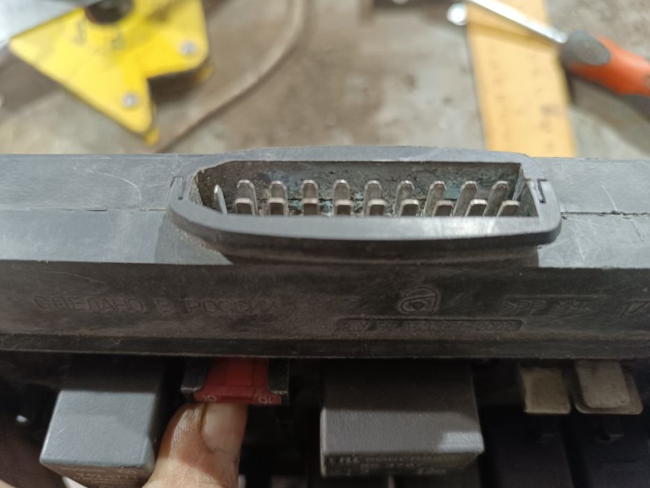 Блок предохранителей ВАЗ 21099 инжектор