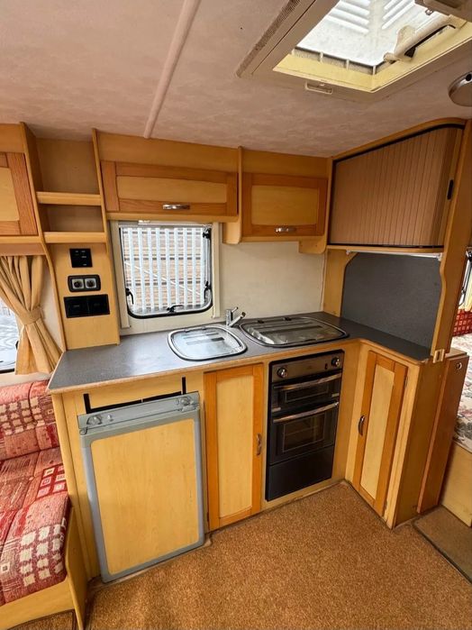 Caravana 4  dormidas com quarto de casal