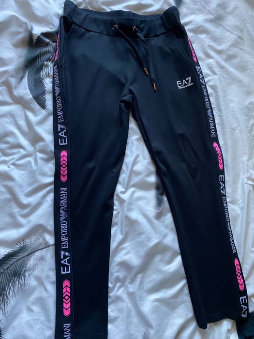 Продам женские штаны EA7