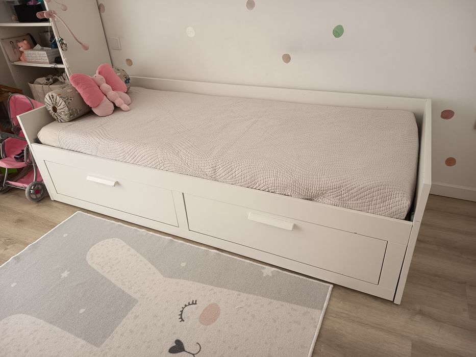 Cama que se transforma em casa de casal