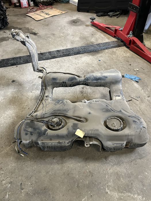 Zbiornik Bak paliwa audi S3 8L QUATTRO