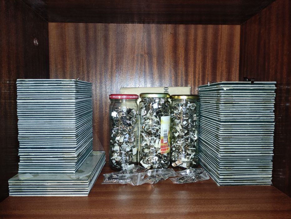 Molduras IKEA Clips - 10 x 15 e 18 x 13 cm

Algumas de 10x15 novas a r