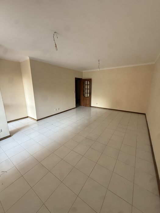Apartamento T2+ 1  av Sa Carneiro
