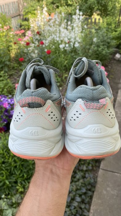 Оригінальні Кросівки Asics Gel-Venture 9 Розмір 40