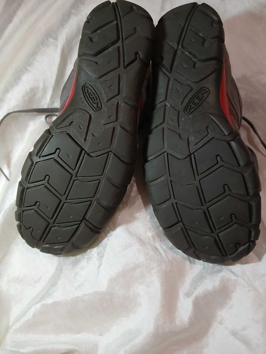 Мужские кроссовки,Keen
