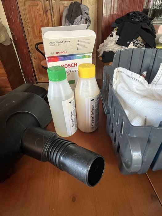 Продам потужний миючий пилосос Bosch Serie 4 AquaWash&Clean BWD41740