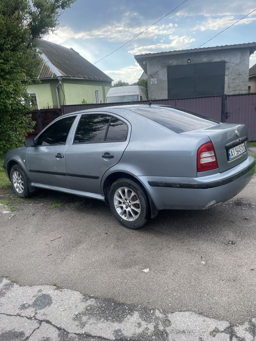 Продам шкода тур. 2003