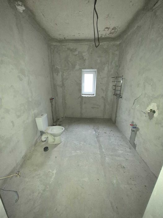 Продам новий двоповерховий будинок 150м2 в Новій Боярці, 6 соток.