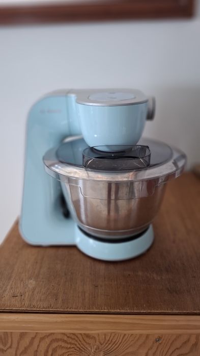 Robot de cozinha BOSCH MUM 5 Creation Line e conjunto de8 acessórios