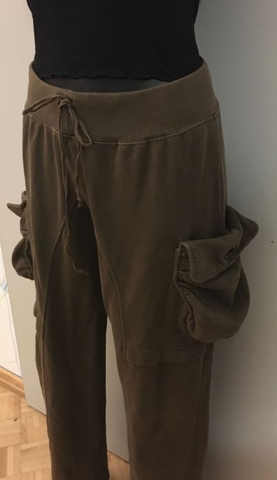 Dresowe spodnie damskie typu Military