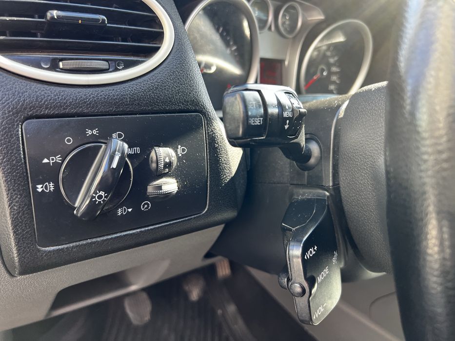 Ford focus 2 1.6 бензин