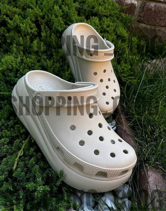 Жіночі сабо крокси на платформі Crocs Classic Crush купити