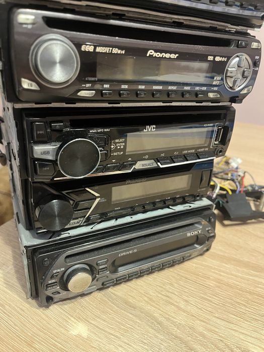 Sprzedam radia samouchodowe USB AUX Bluetooth