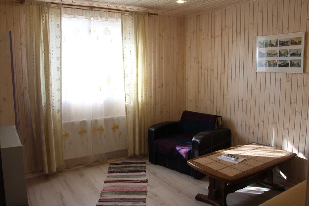 Поверх будинку, окремий вхід, ел\ен без відключень, закрите подвір"я