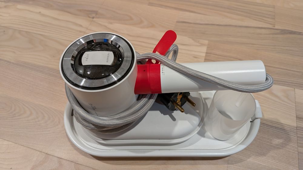 Deerma parownica z funkcją żelazka